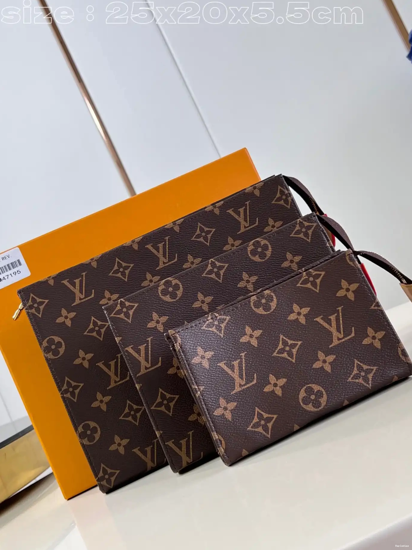 Cheap Toilet Pouch-25*20*5.5cm VUITTON Trio LOUIS 0623